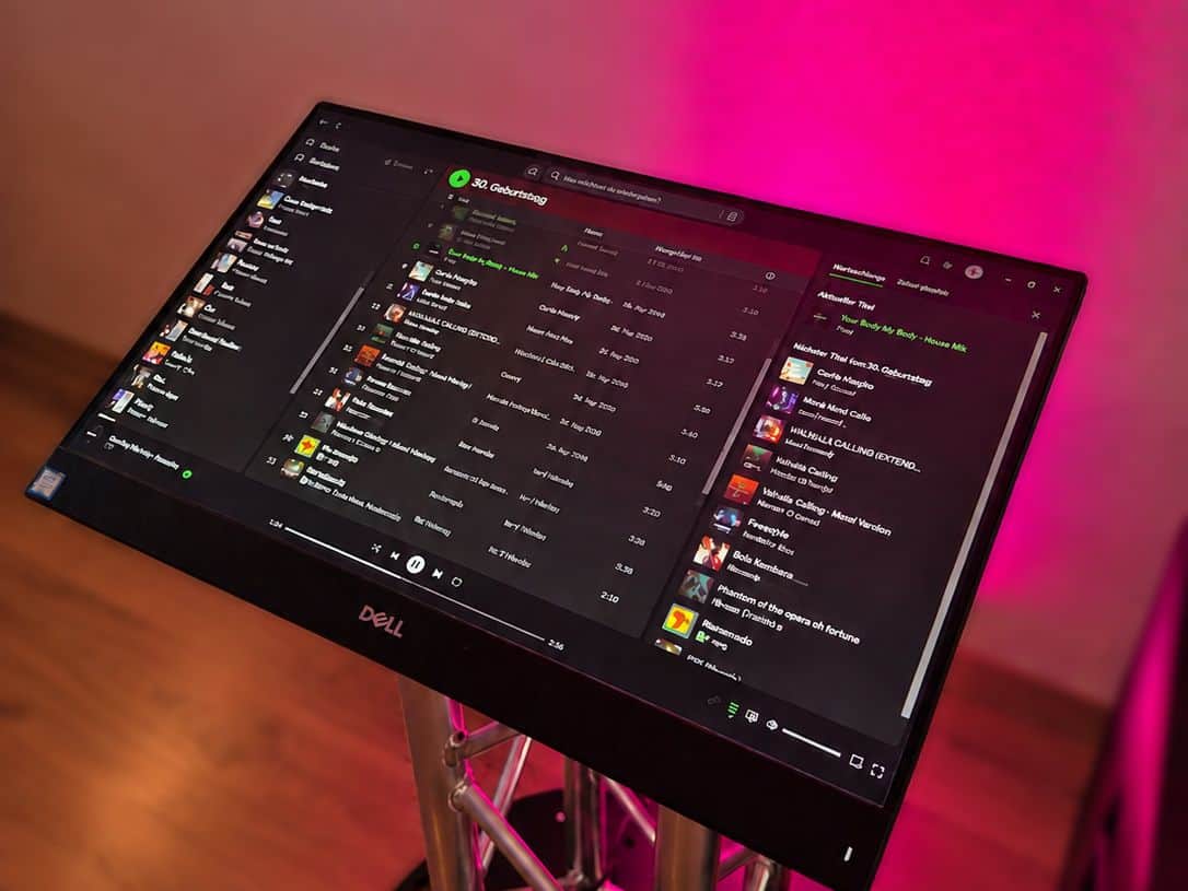 Streaming-Oberfläche der Musiktheke am Touchscreen